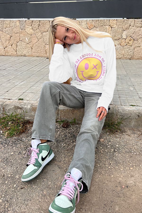 SMILEY EYES SWEATER
