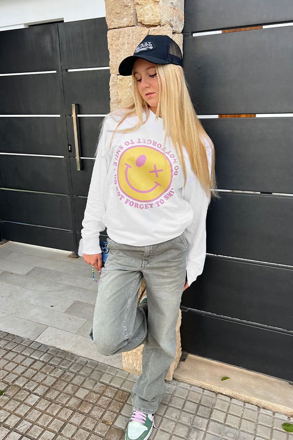 SMILEY EYES SWEATER